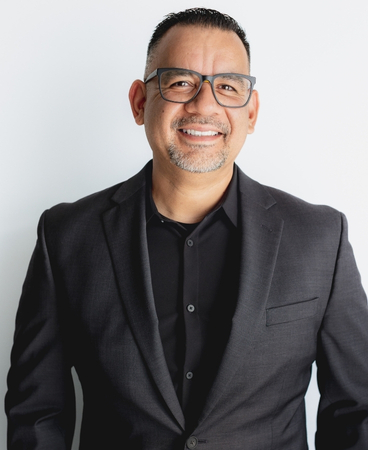 Alex de la Cruz, Sunward Executive Vice President